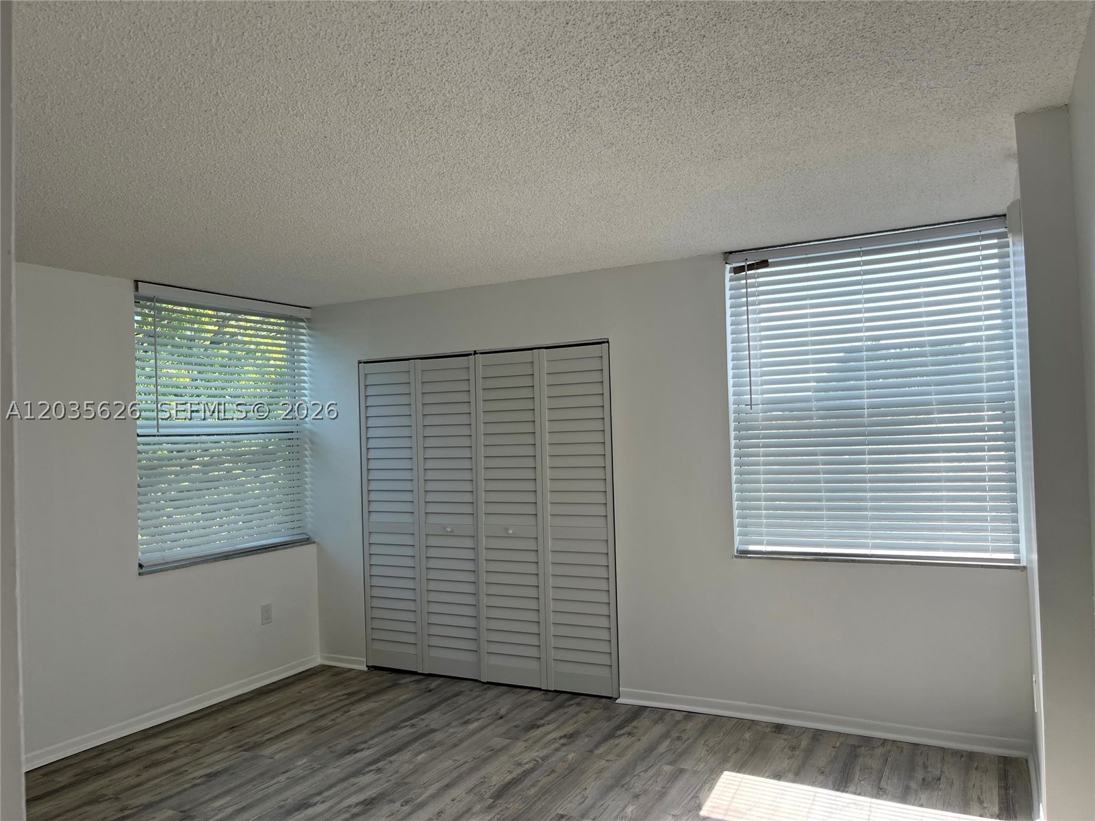 SANDALWOOD CONDO APTS - Residential Lease
