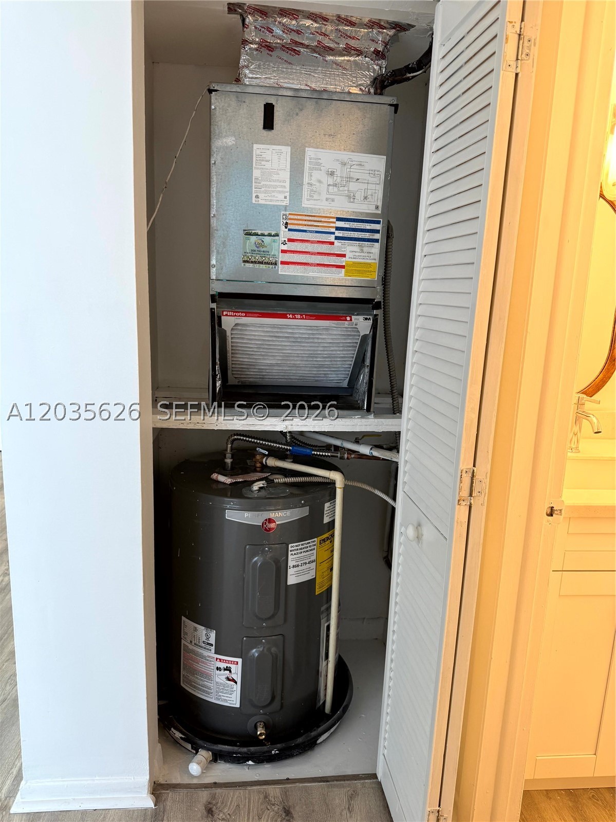 SANDALWOOD CONDO APTS - Residential Lease