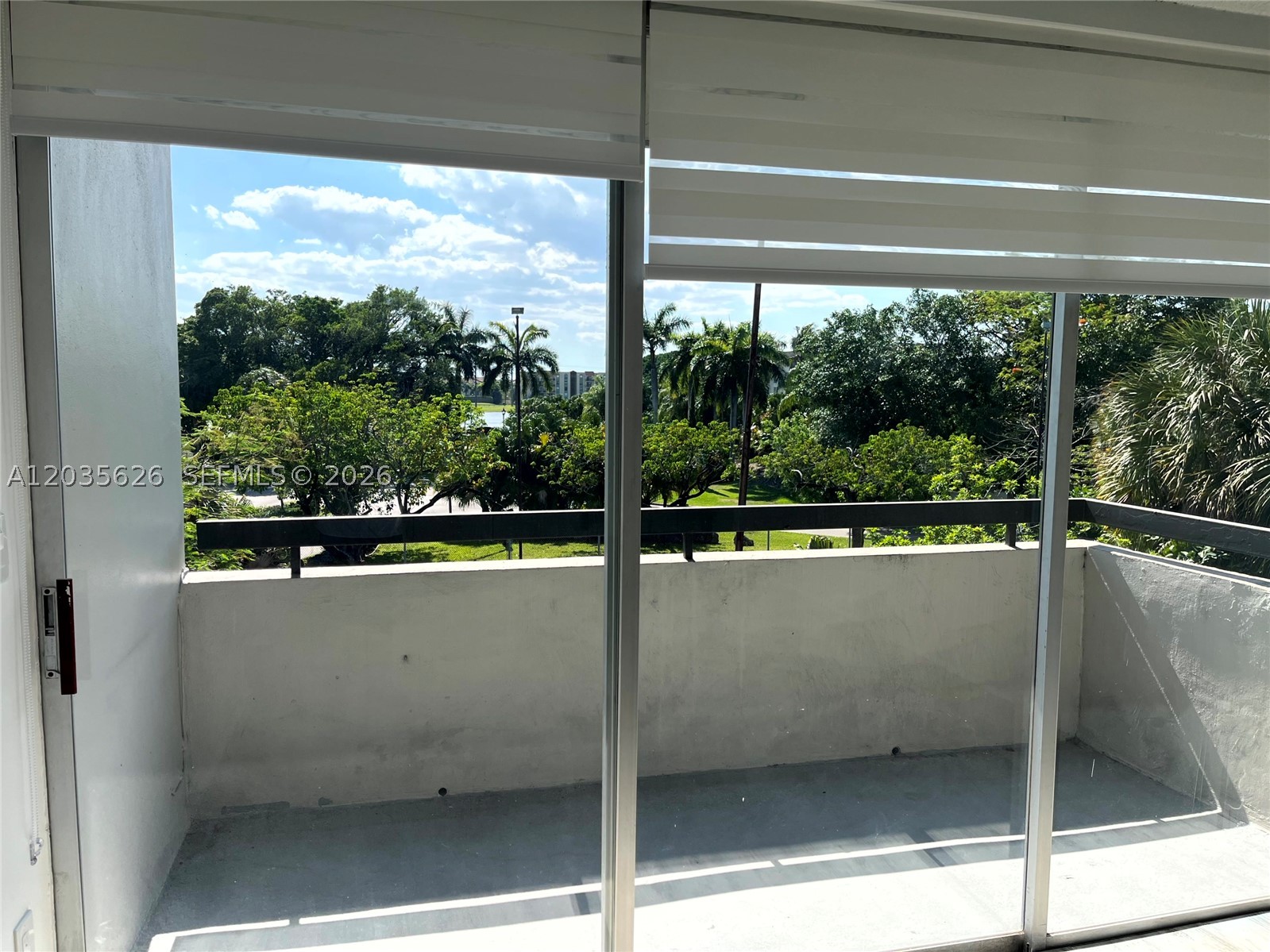 SANDALWOOD CONDO APTS - Residential Lease
