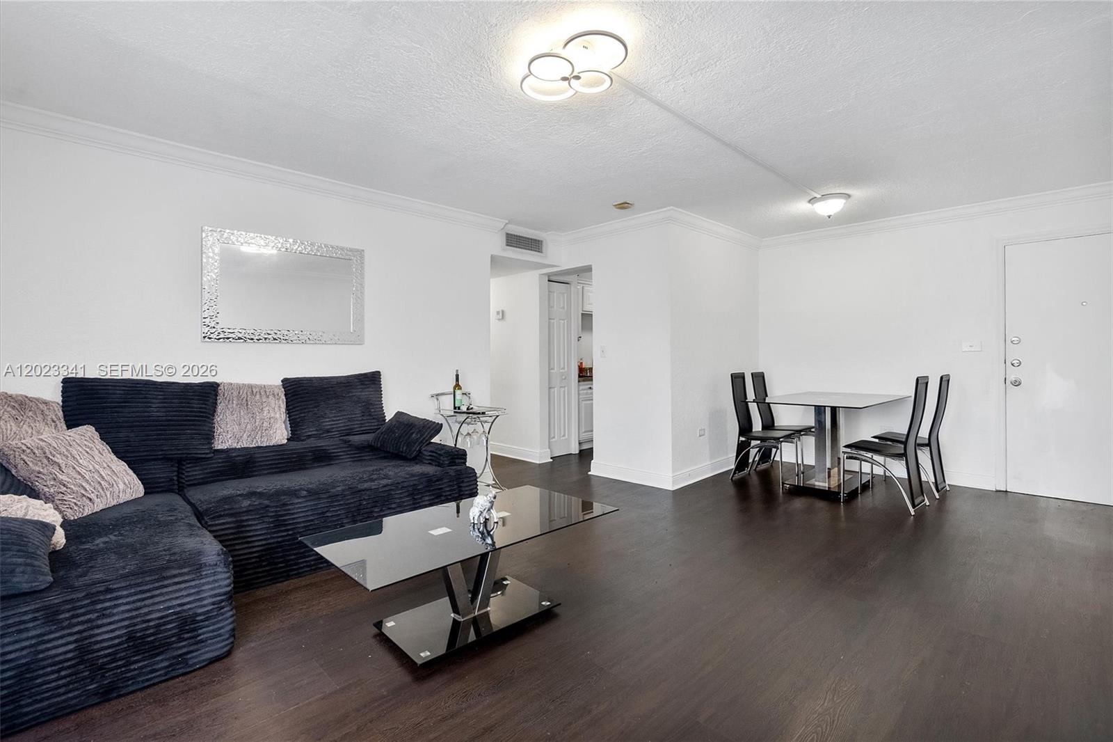 SUNSET PALMS WEST CONDO - Residential