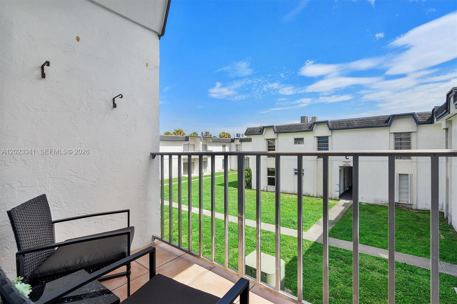 SUNSET PALMS WEST CONDO - Residential