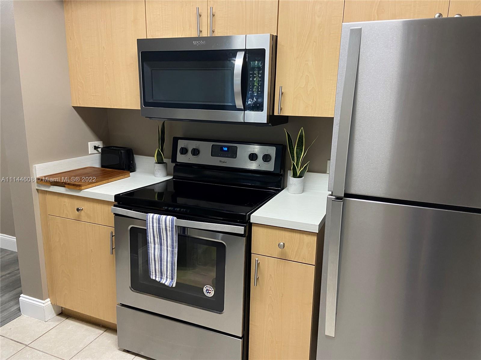 VILLA DEL SOL CONDO - Residential
