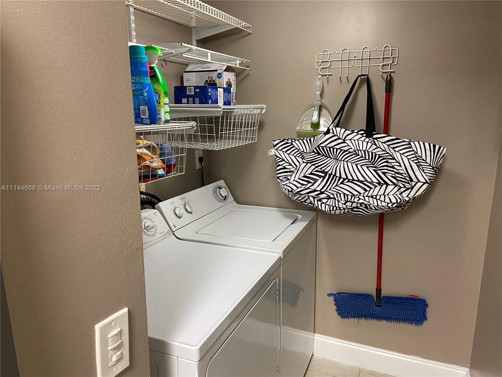 VILLA DEL SOL CONDO - Residential
