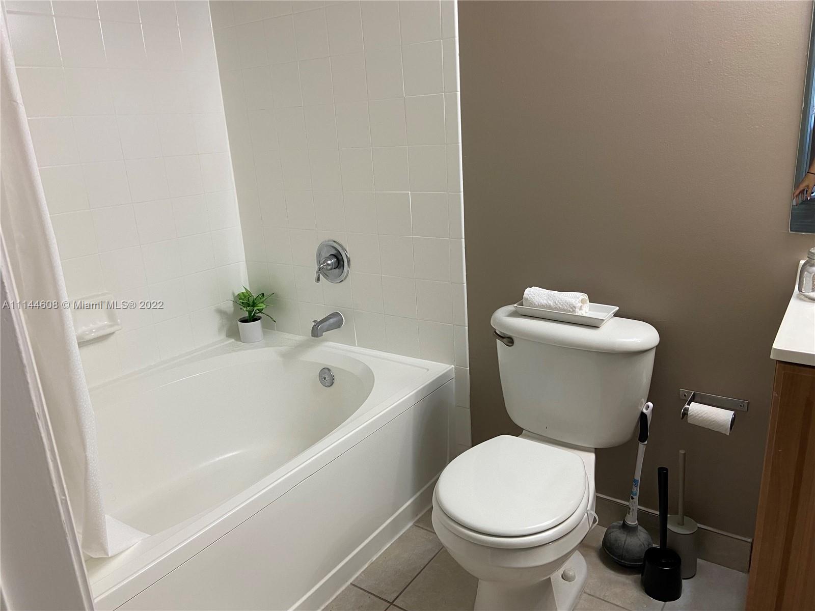 VILLA DEL SOL CONDO - Residential