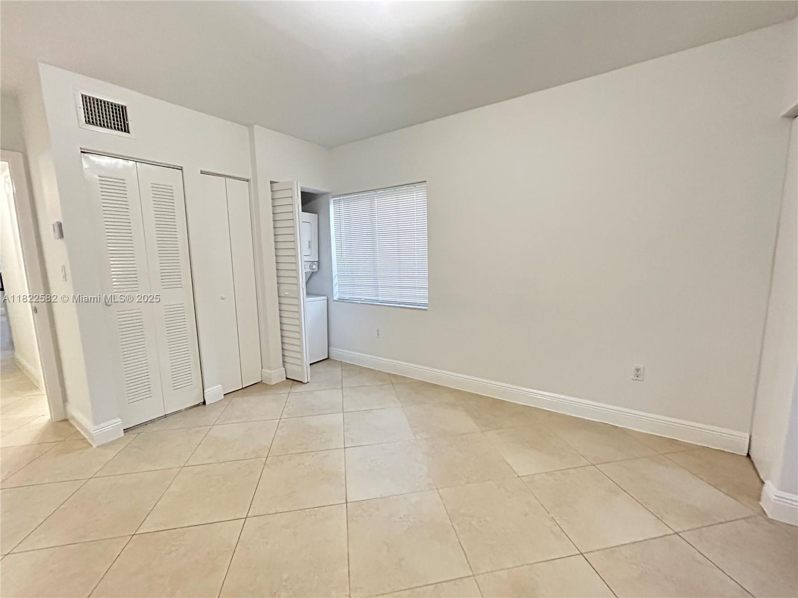 LENOX MANOR - Residential Lease