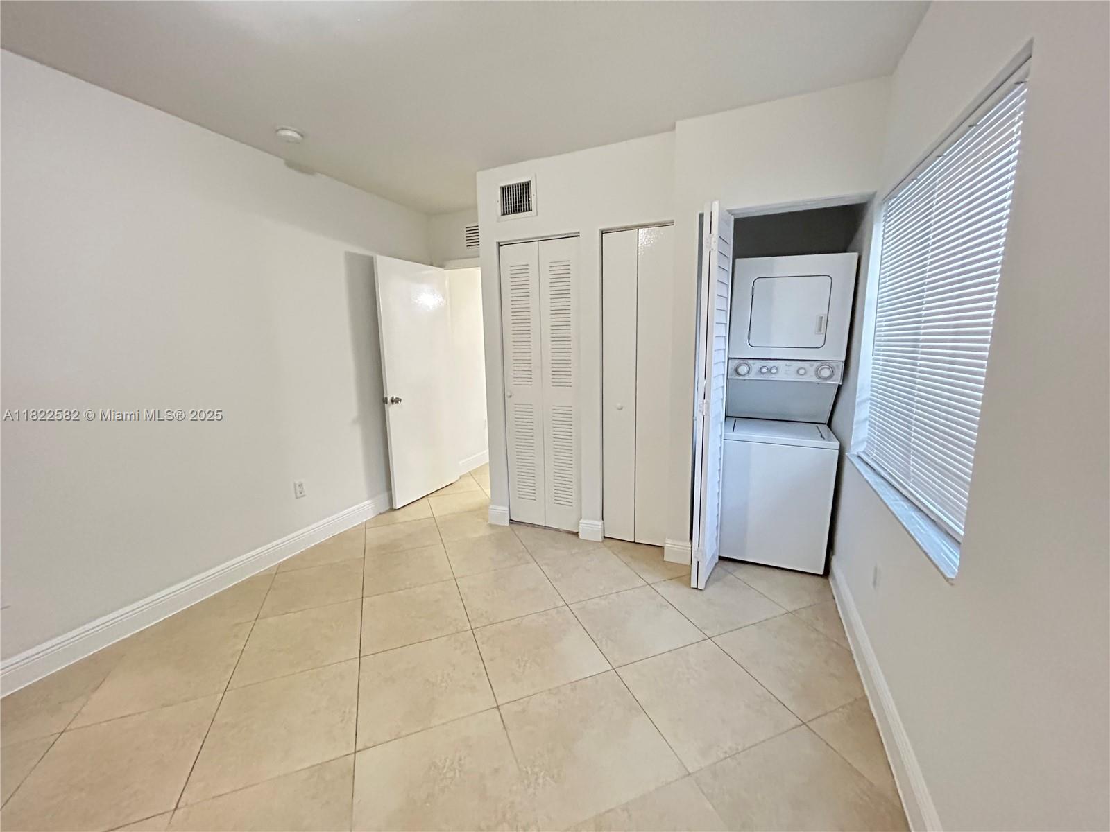 LENOX MANOR - Residential Lease