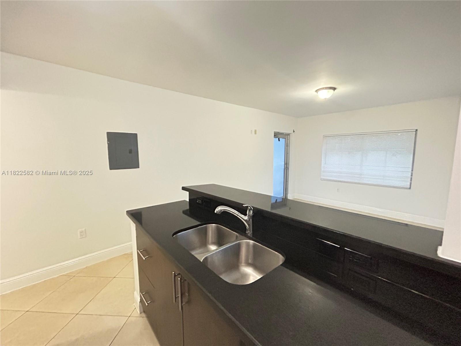LENOX MANOR - Residential Lease