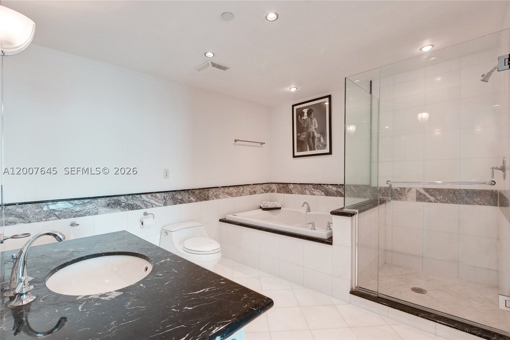 THE BENTLEY BAY CONDO - Residential