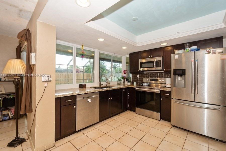 SUNRISE GOLF VILLAGE SEC - Residential