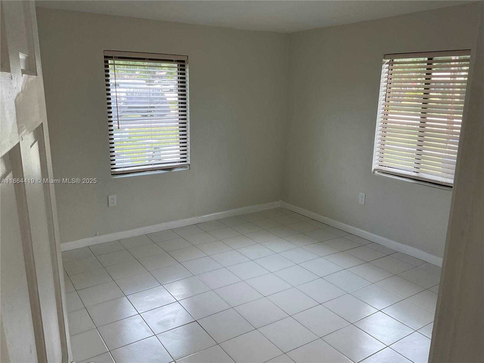BISCAYNE HIGHLANDS - Residential
