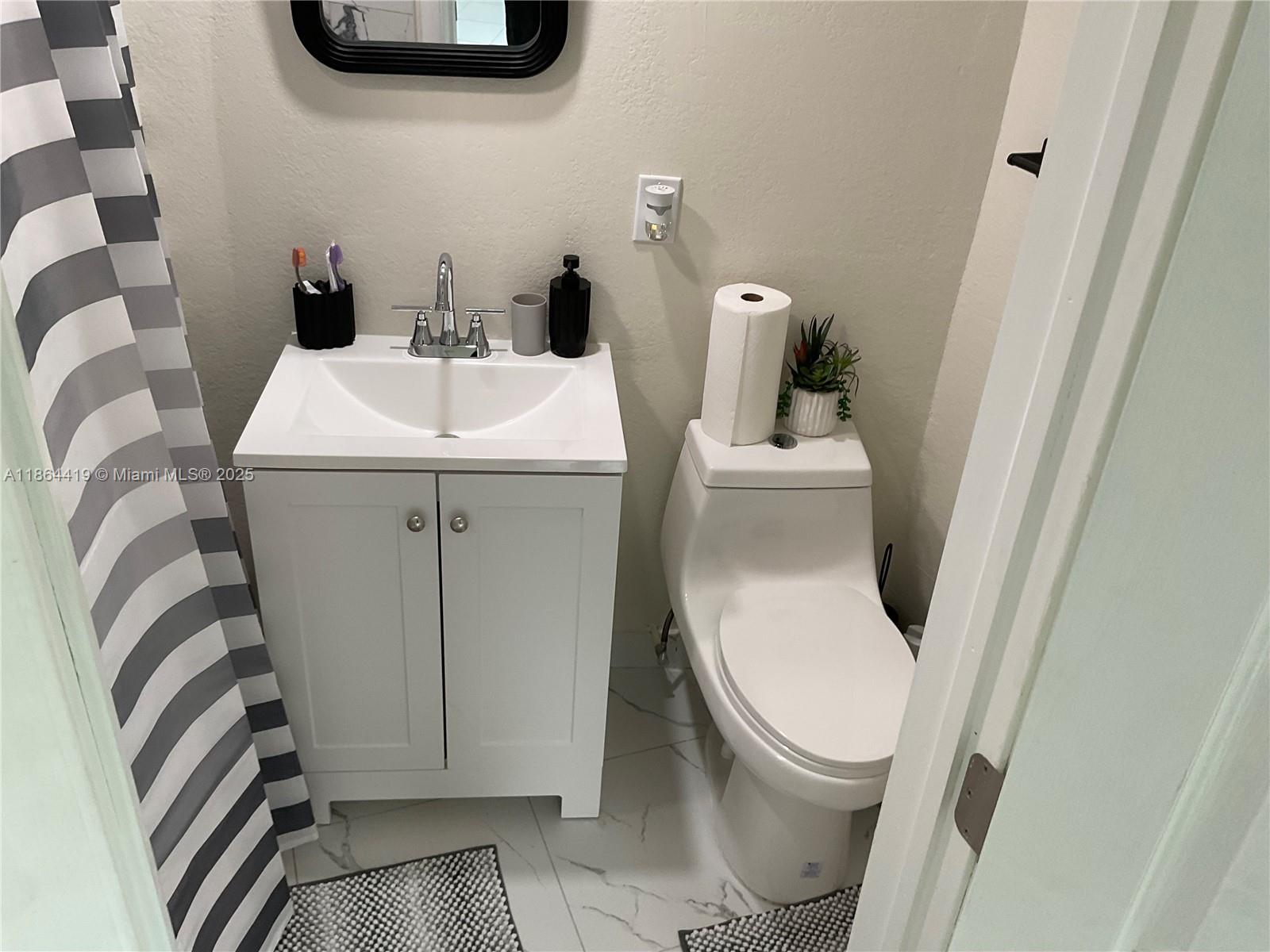 BISCAYNE HIGHLANDS - Residential