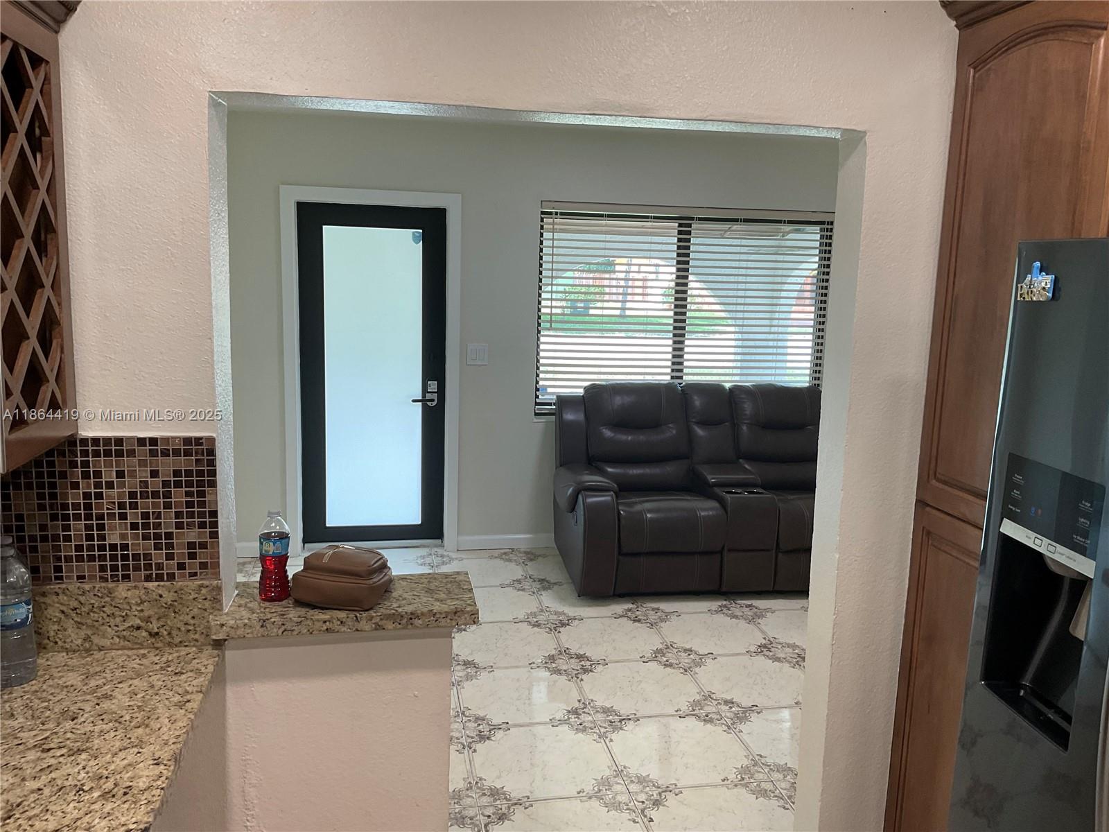 BISCAYNE HIGHLANDS - Residential