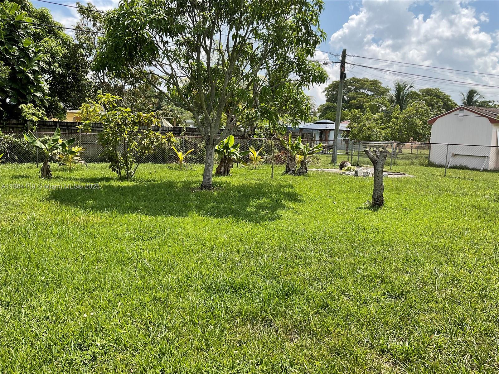 BISCAYNE HIGHLANDS - Residential