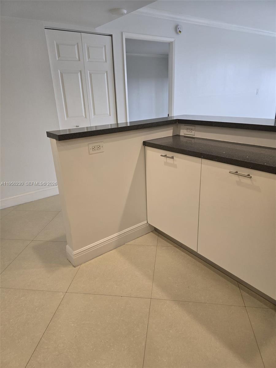 BRICKELL PLACE CONDO - Residential