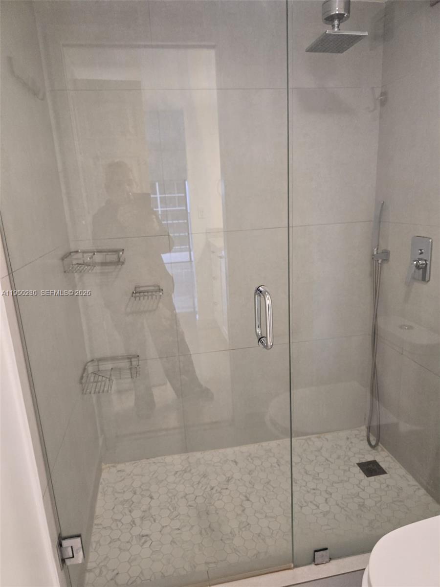BRICKELL PLACE CONDO - Residential