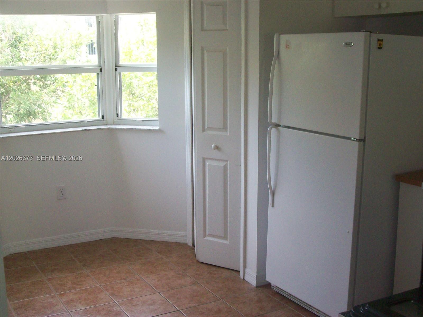 VENETIA GARDENS SOUTH CON - Residential Lease