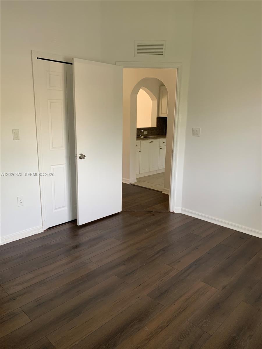 VENETIA GARDENS SOUTH CON - Residential Lease