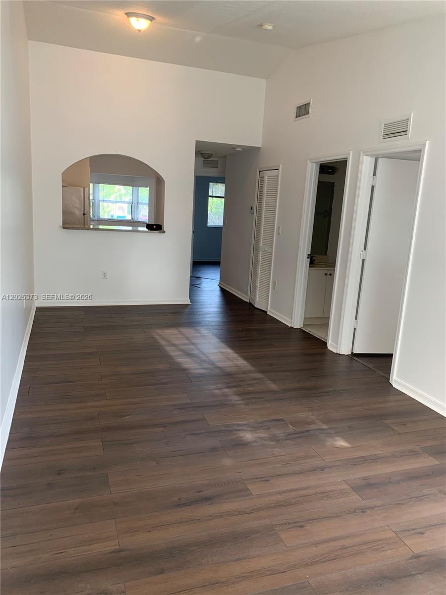 VENETIA GARDENS SOUTH CON - Residential Lease