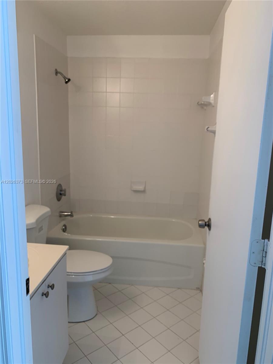 VENETIA GARDENS SOUTH CON - Residential Lease