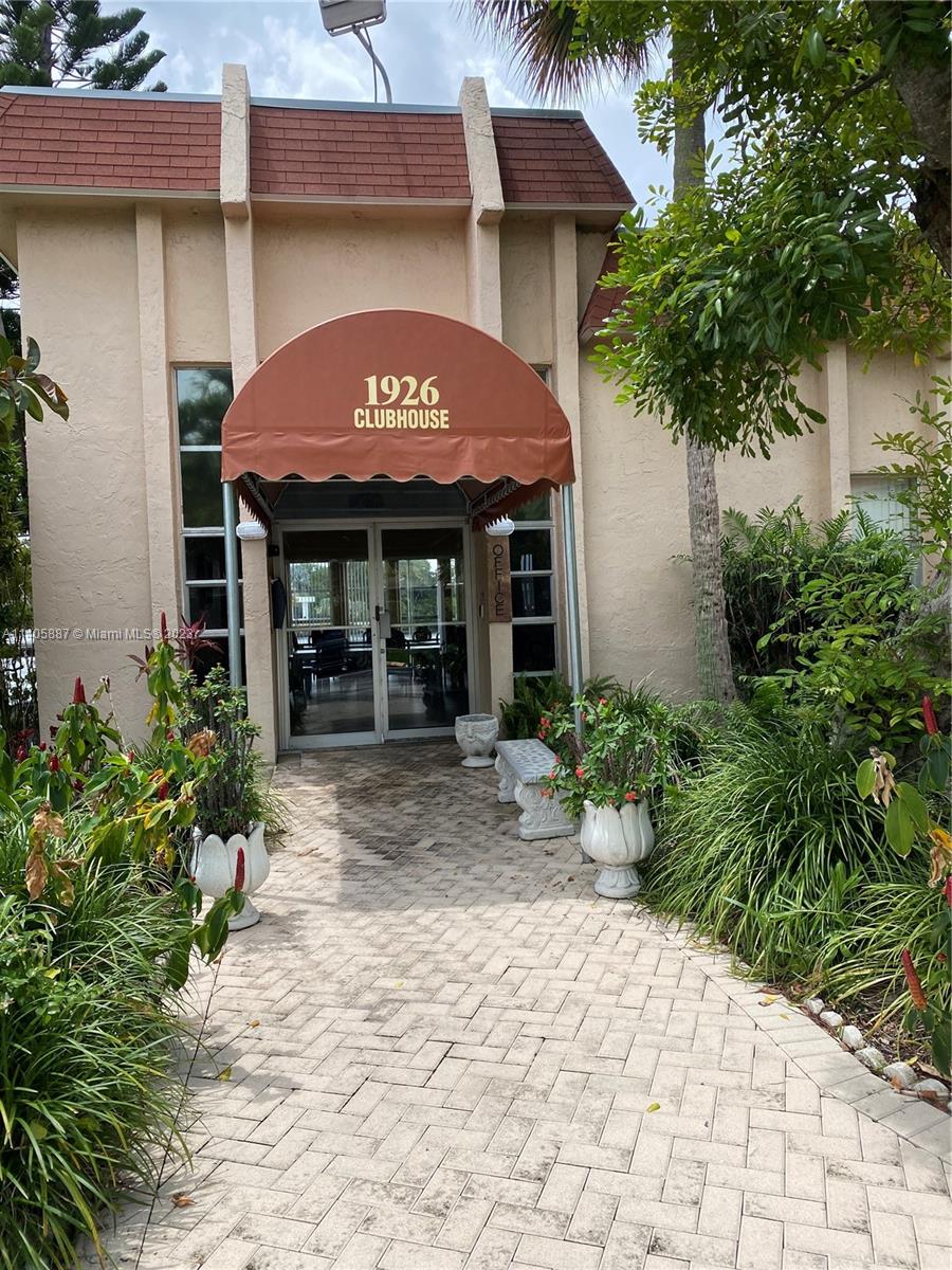 DESOTO PARK NORTH CONDO - Residential Lease