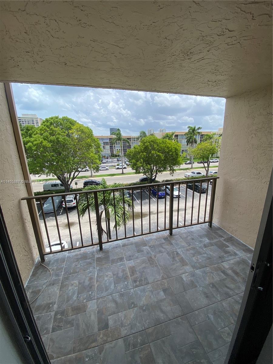 DESOTO PARK NORTH CONDO - Residential Lease