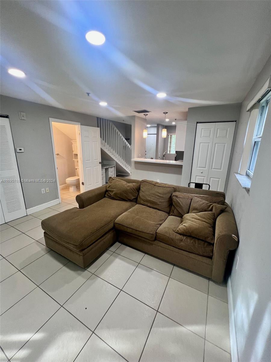 HIGHLAND PARK CONDO - Residential Lease