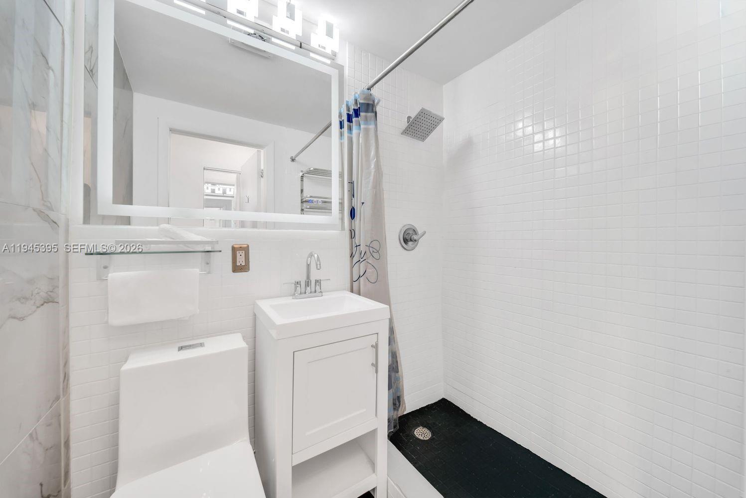 ROYAL SOUTH BEACH CONDO - Residential