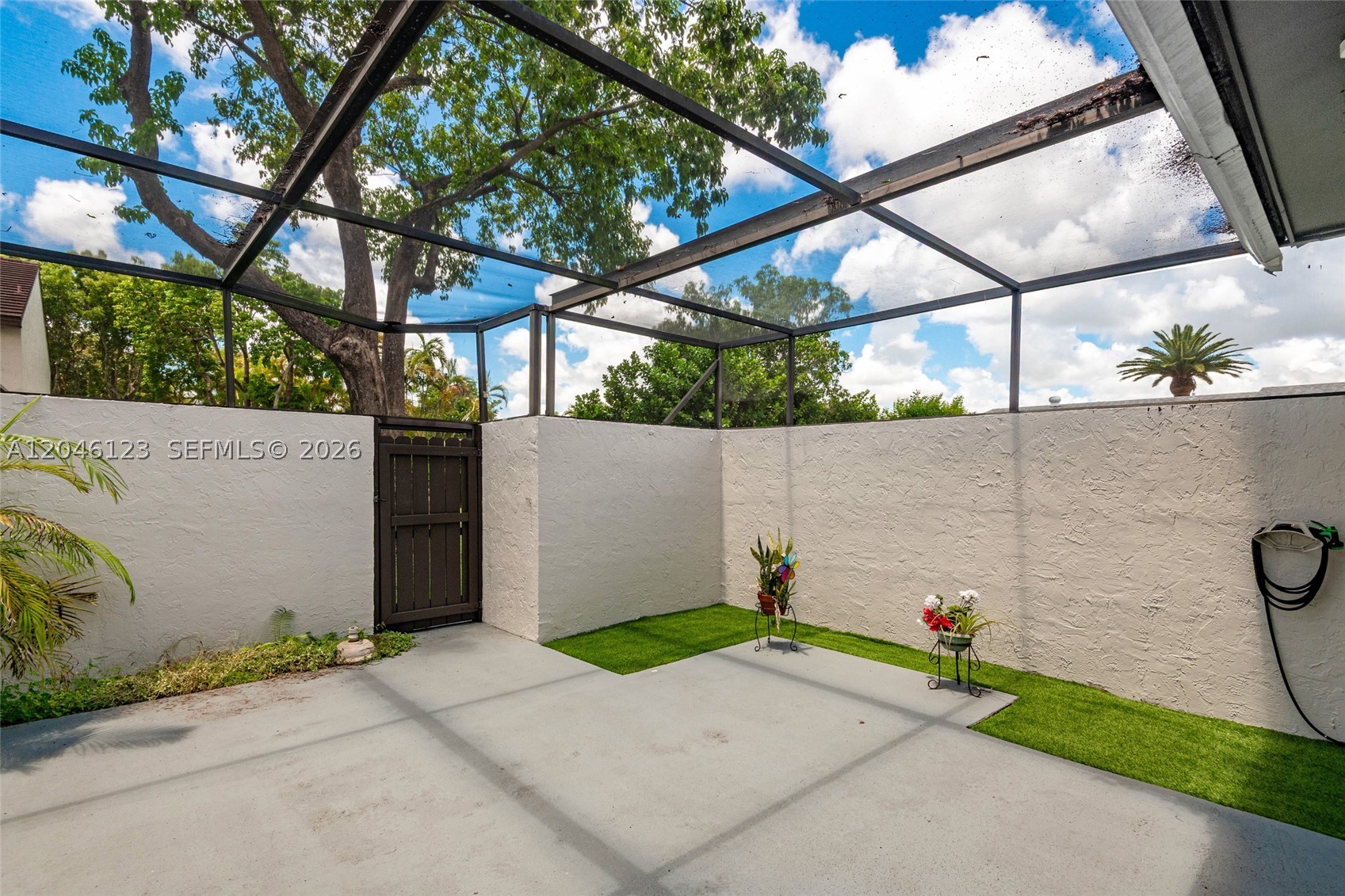 CALUSA POINT - Residential