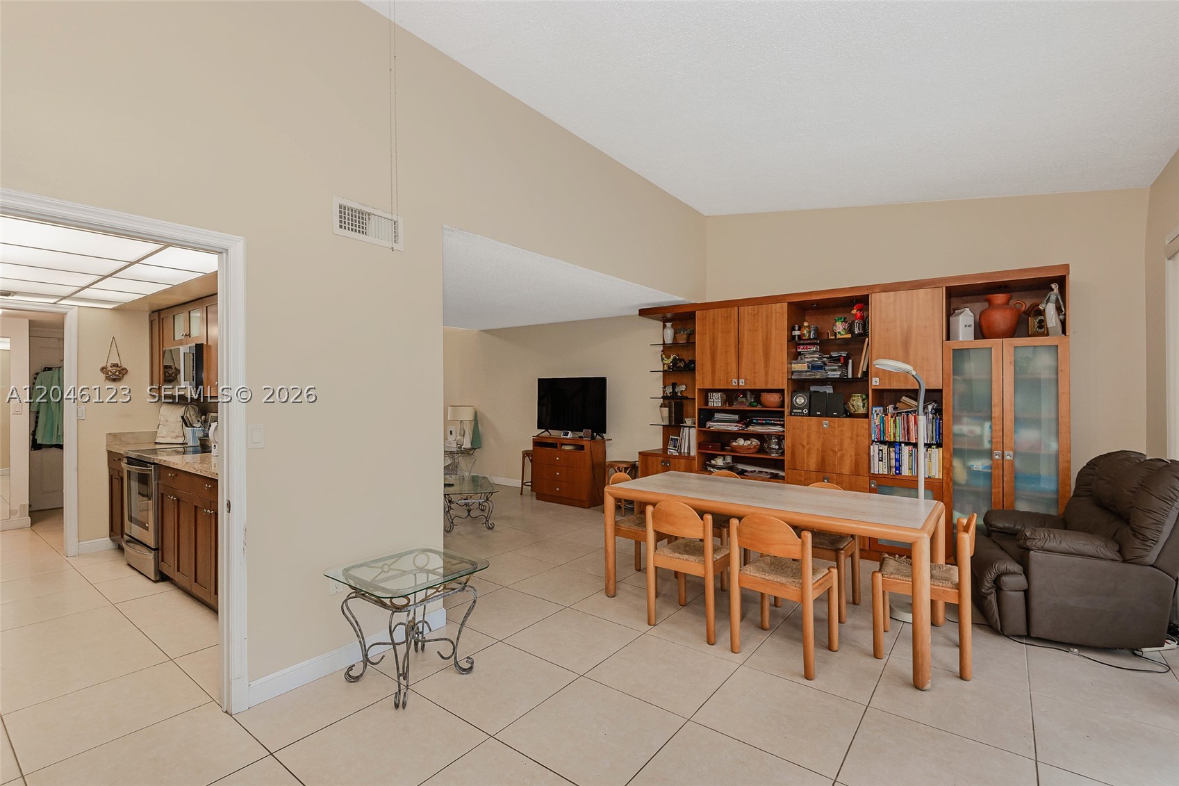 CALUSA POINT - Residential