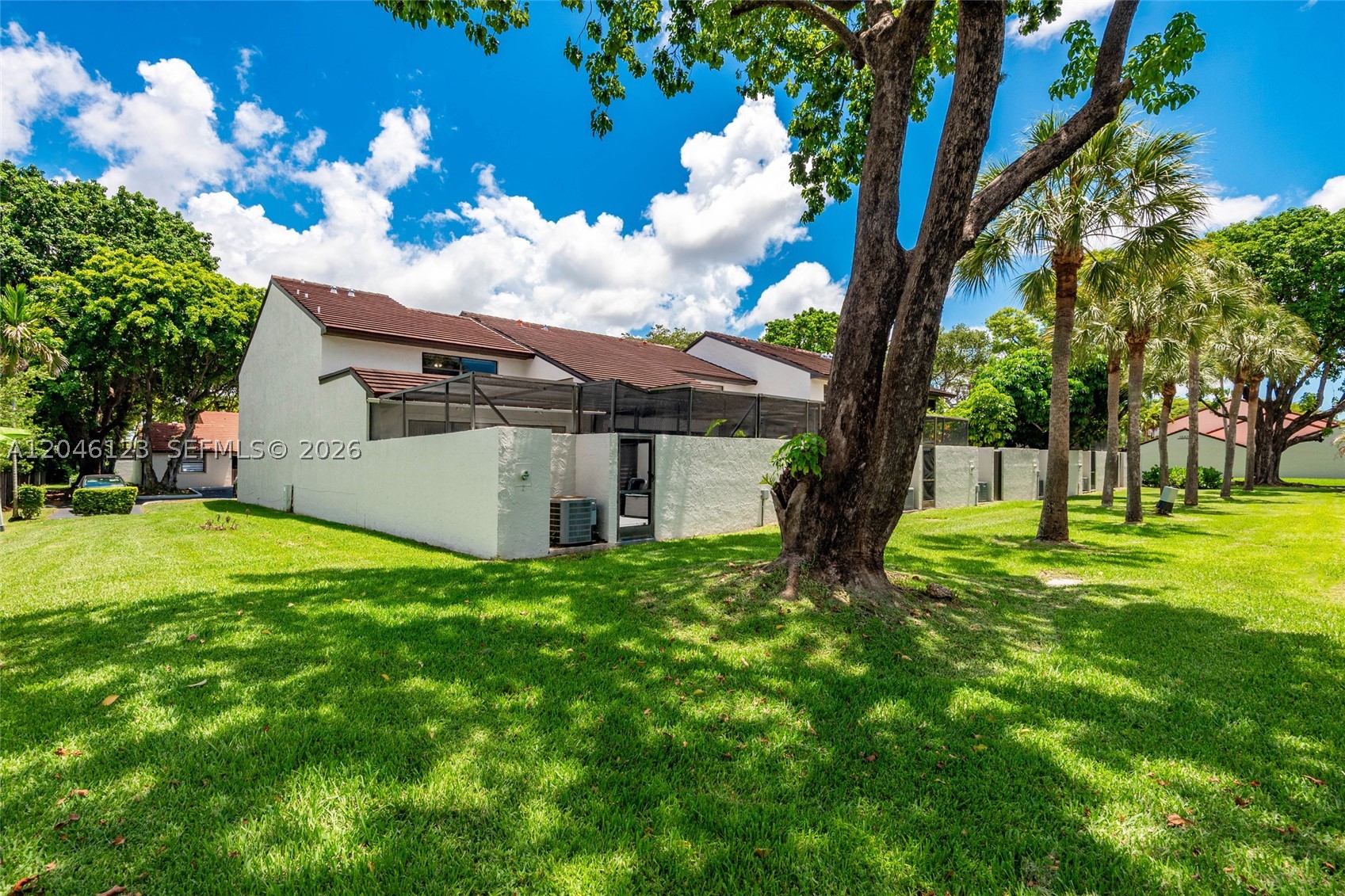 CALUSA POINT - Residential