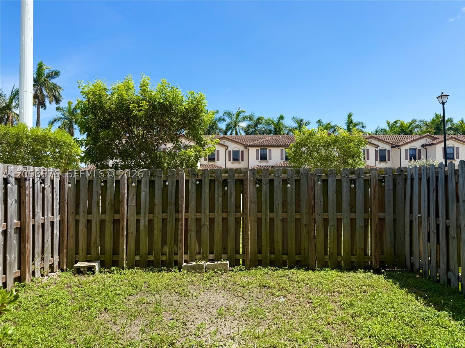 COCO PALM VILLAS - Residential