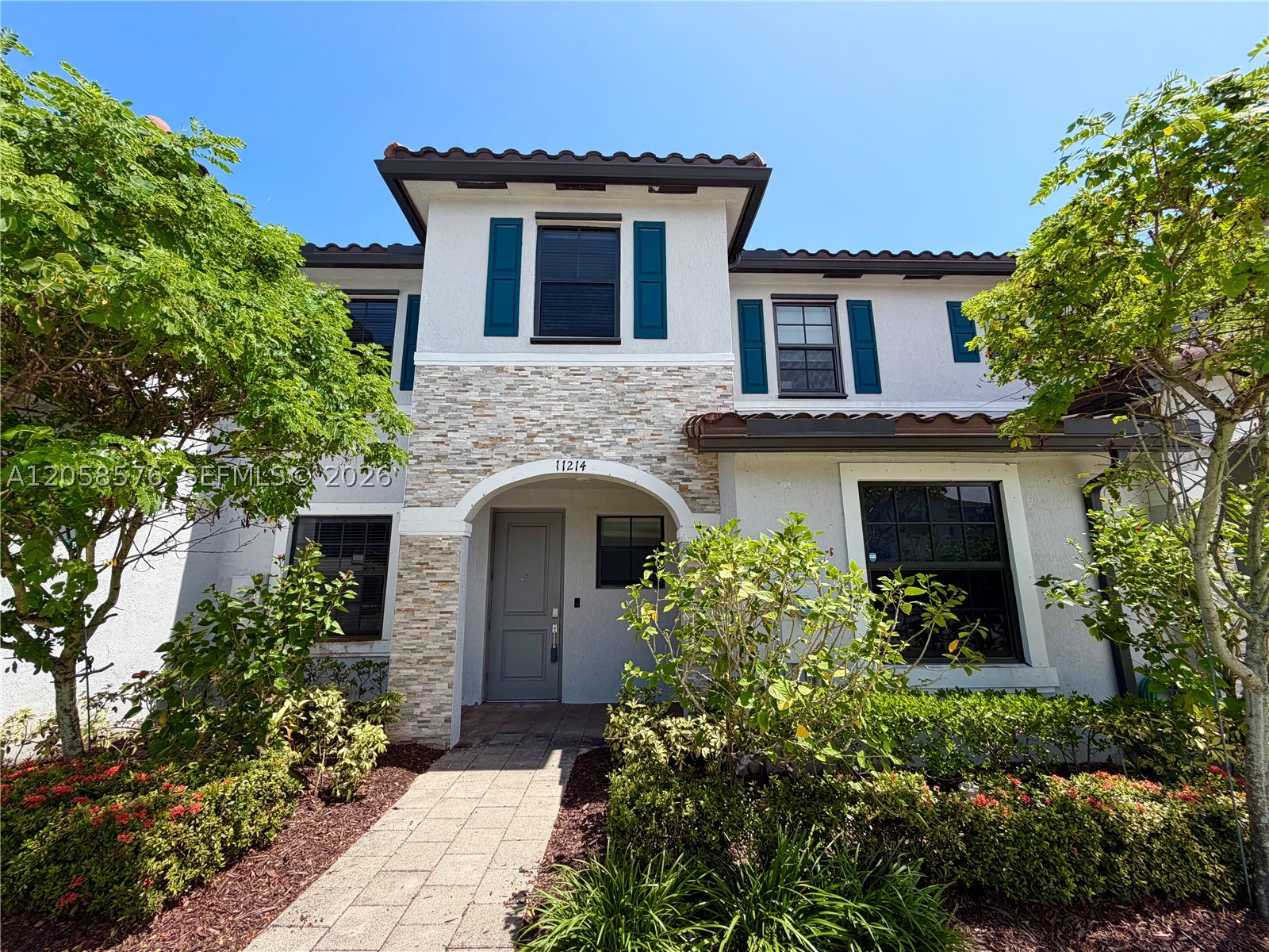 COCO PALM VILLAS - Residential