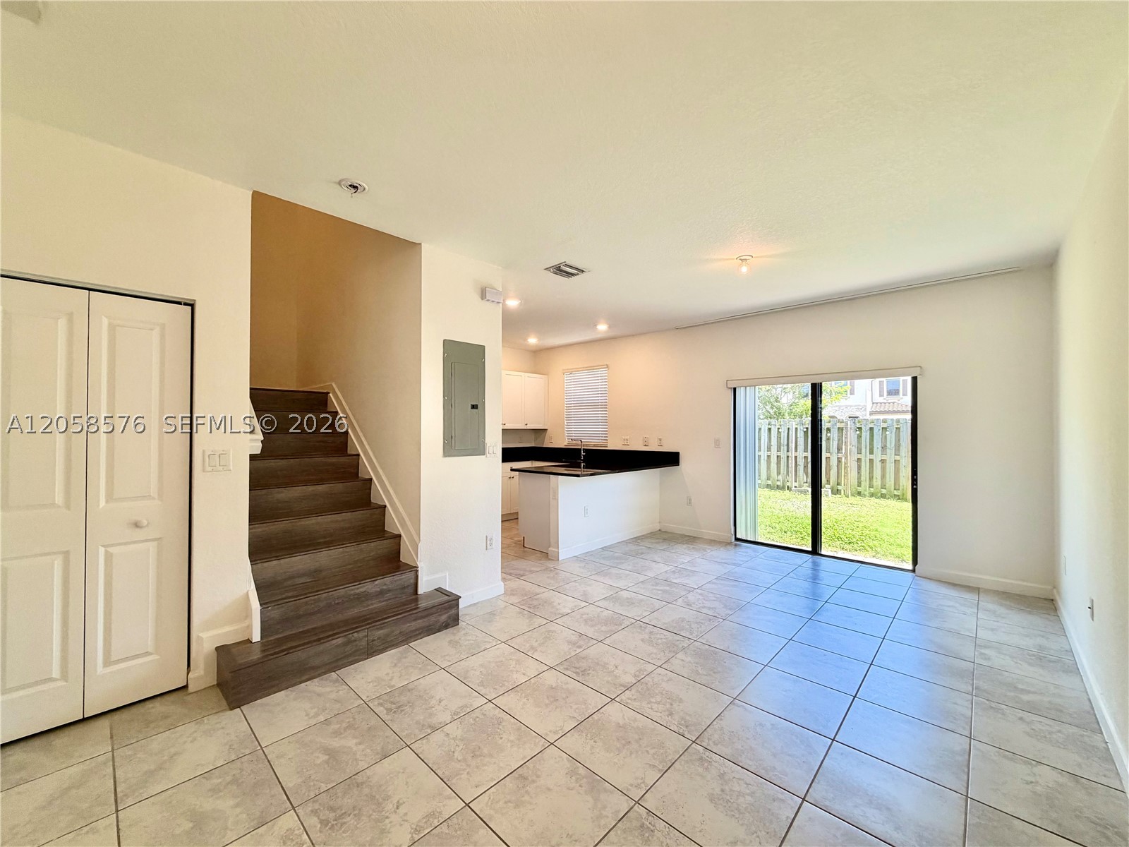 COCO PALM VILLAS - Residential
