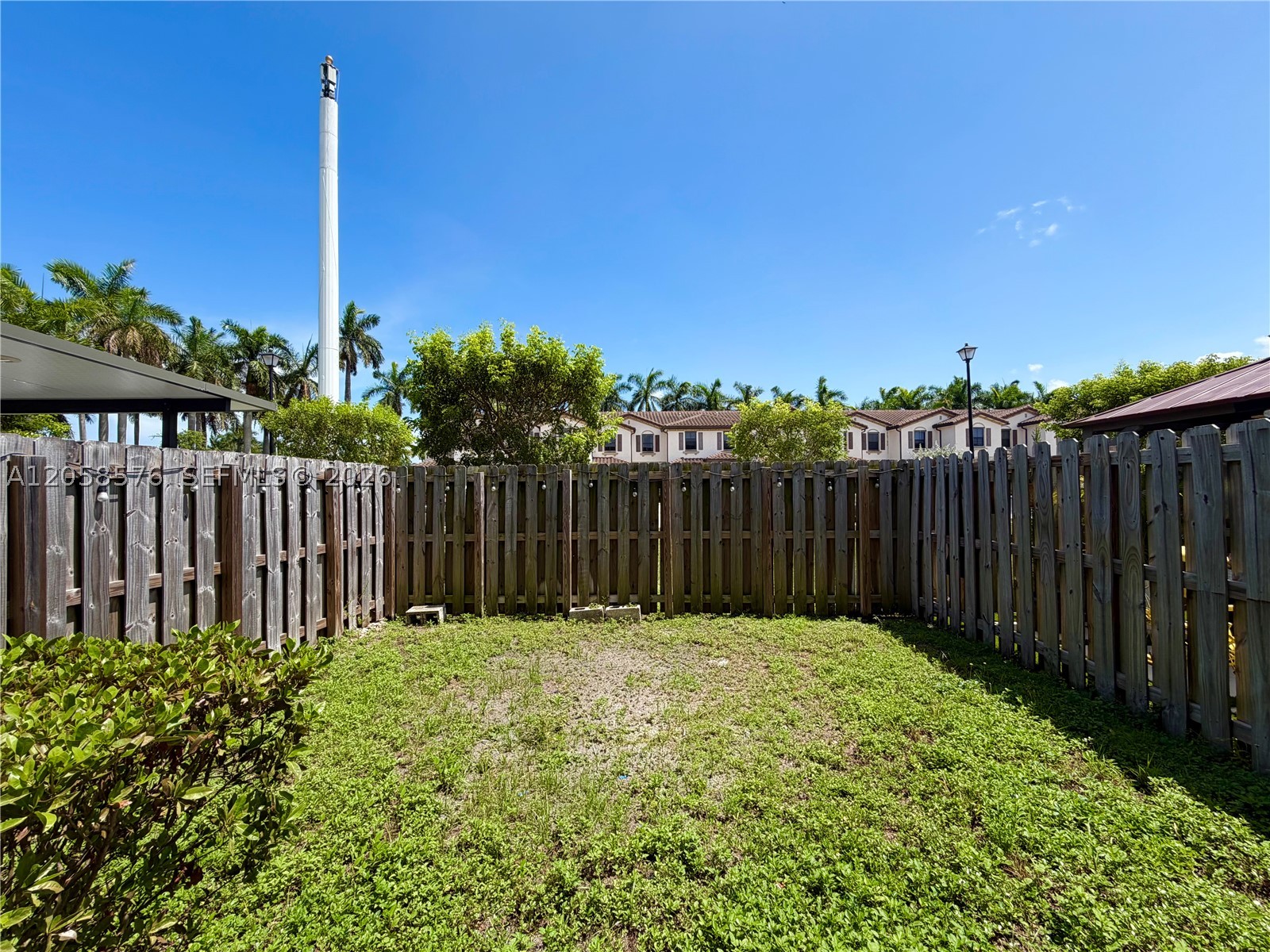 COCO PALM VILLAS - Residential