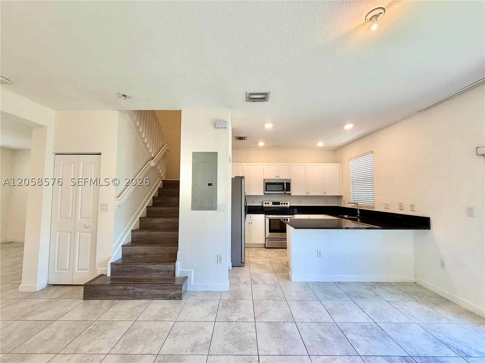 COCO PALM VILLAS - Residential