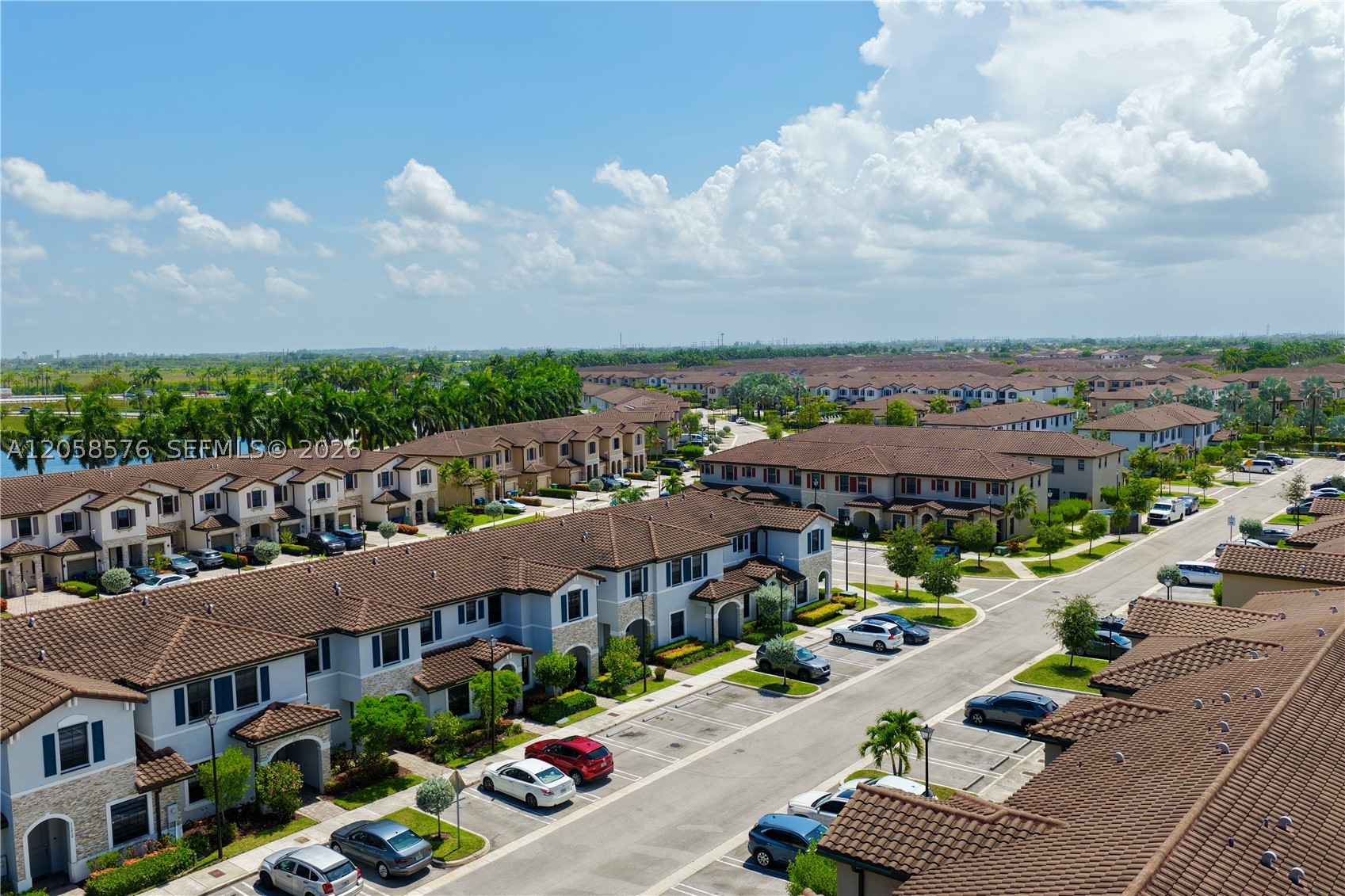 COCO PALM VILLAS - Residential