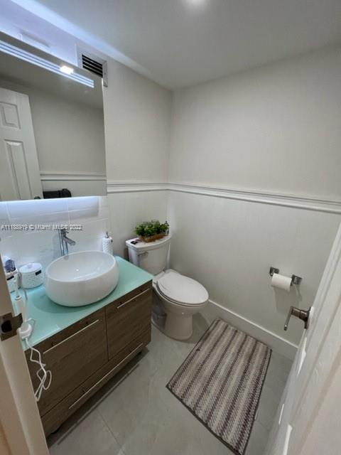 DE SOTO PARK CONDO - Residential