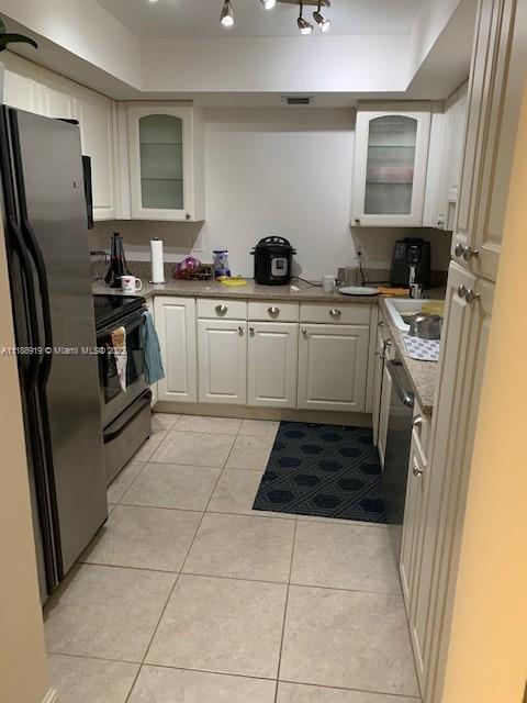 DE SOTO PARK CONDO - Residential