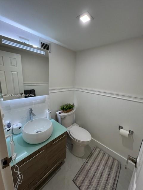 DE SOTO PARK CONDO - Residential