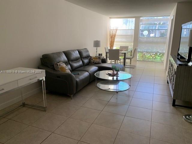 DE SOTO PARK CONDO - Residential