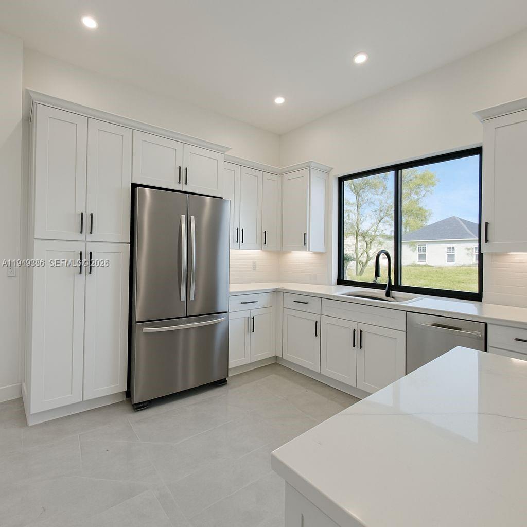 GOLDEN GATE EST U - Residential