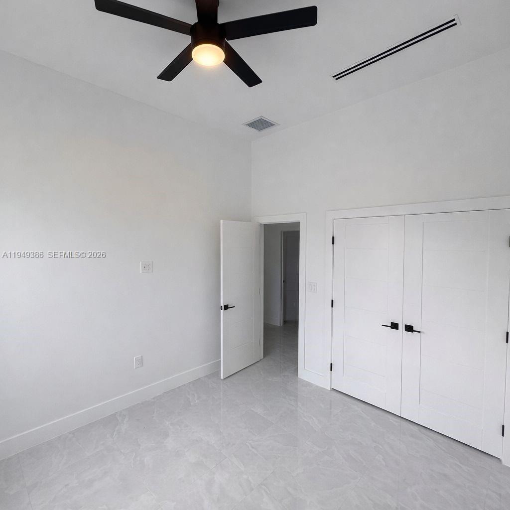 GOLDEN GATE EST U - Residential