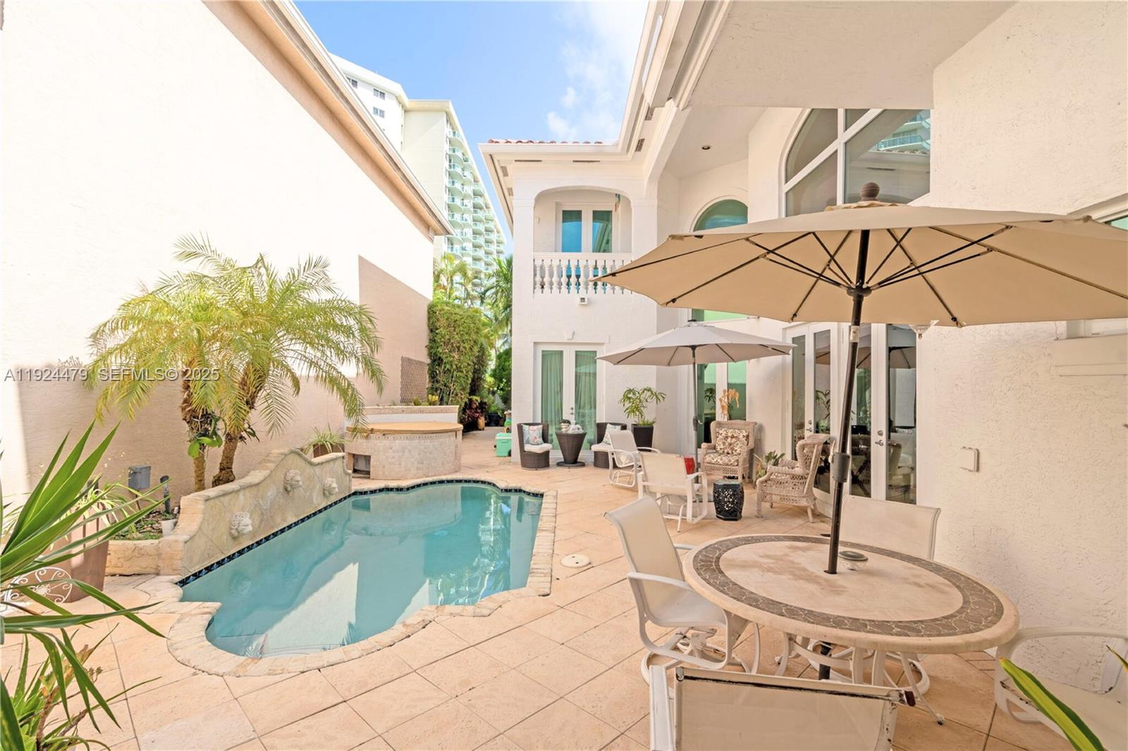 GOLDEN GATE ESTATES & MAR - Residential