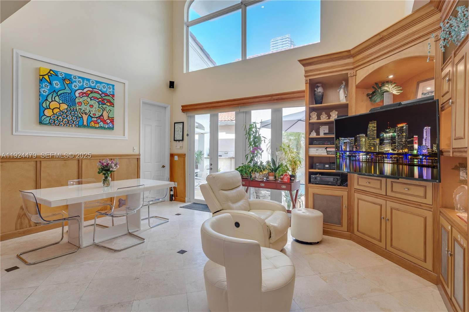 GOLDEN GATE ESTATES & MAR - Residential