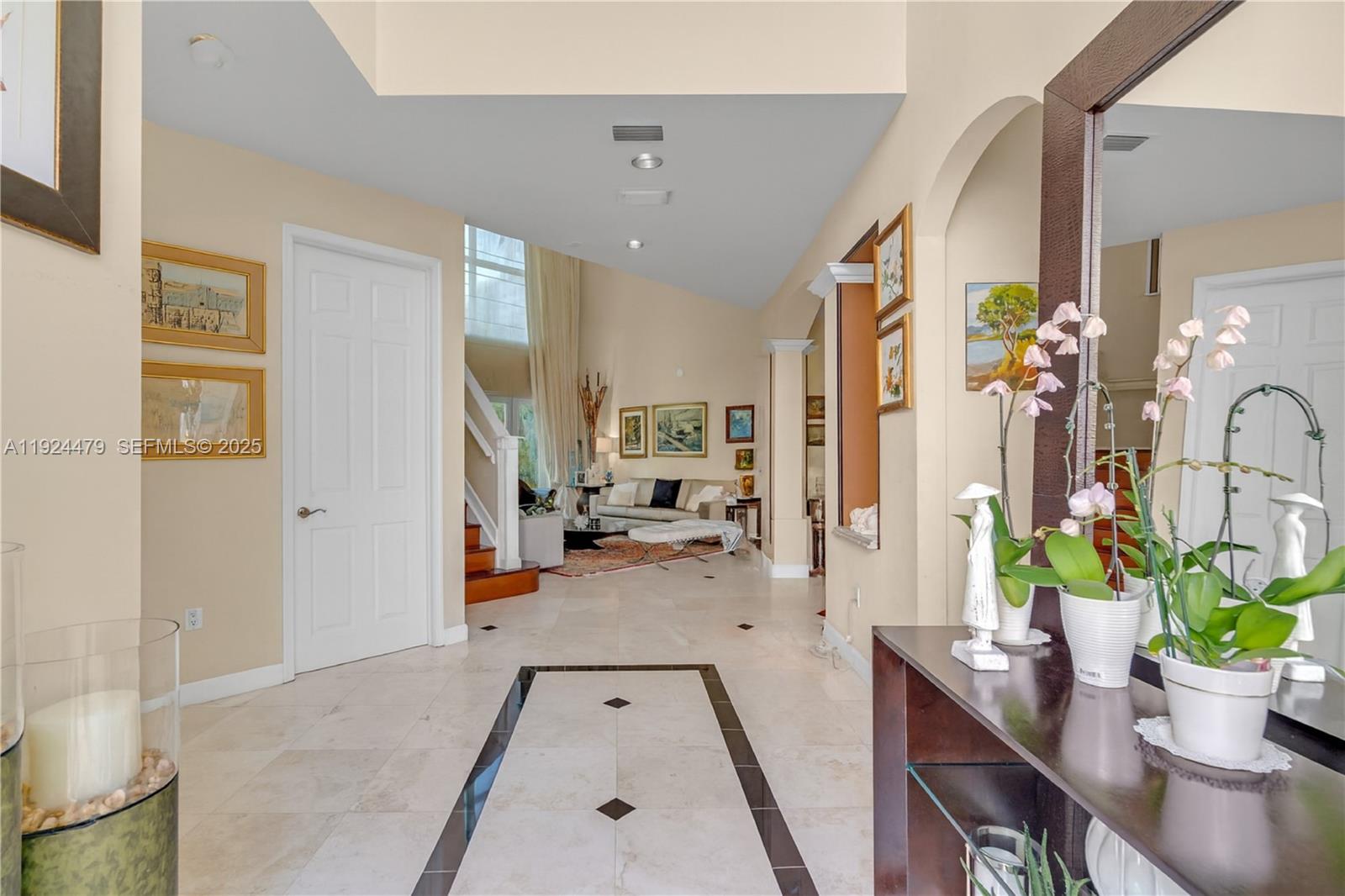 GOLDEN GATE ESTATES & MAR - Residential