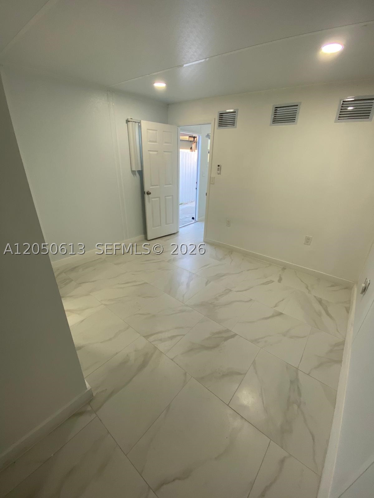BANKERS SUB #1 - Residential Lease