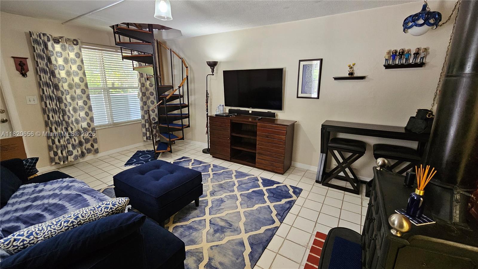GROVE TOWNHOUSES CONDO - Residential