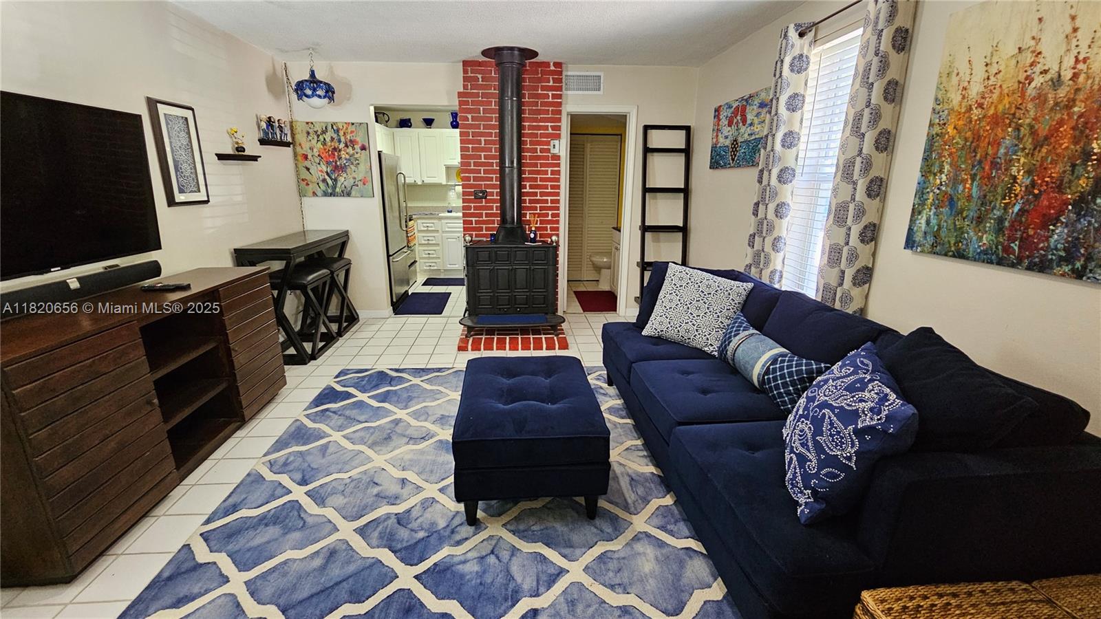 GROVE TOWNHOUSES CONDO - Residential