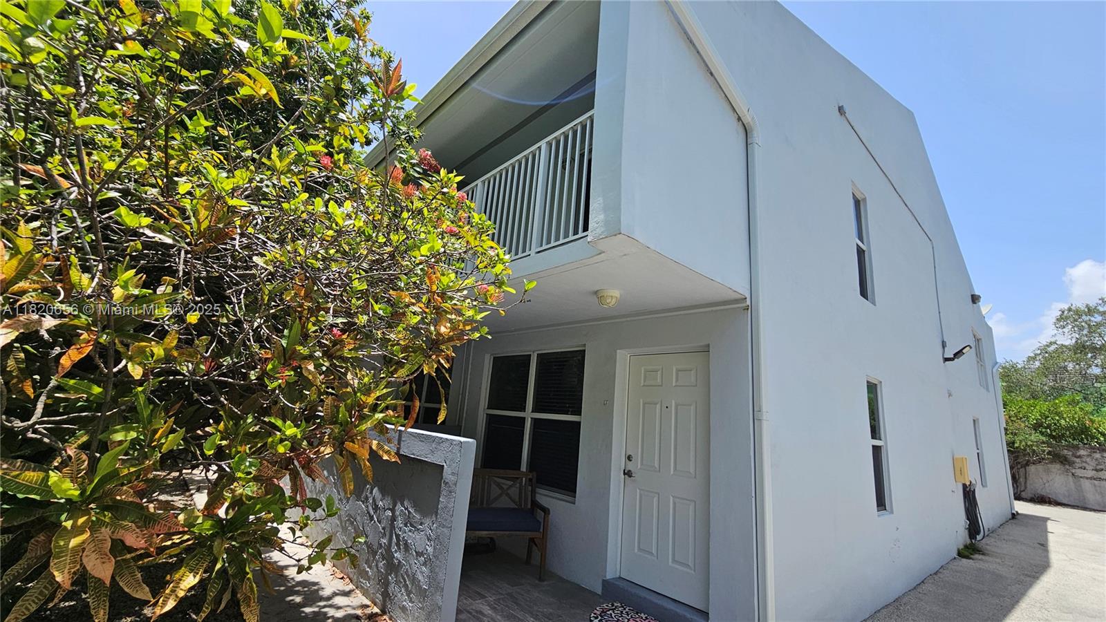 GROVE TOWNHOUSES CONDO - Residential