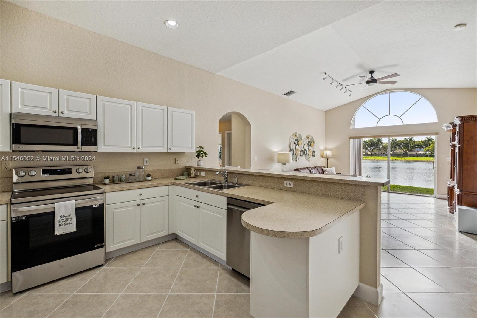 Lakes by the Bay Amber - Residential